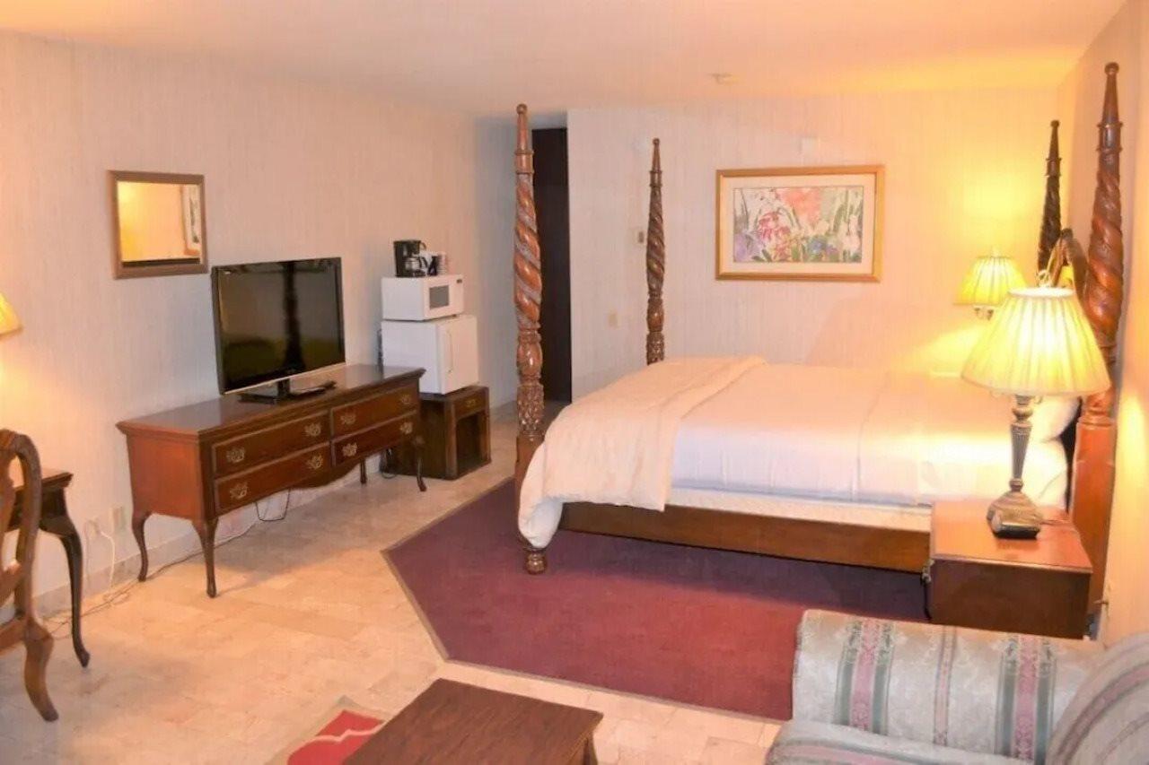 Merced Inn & Suites Zewnętrze zdjęcie