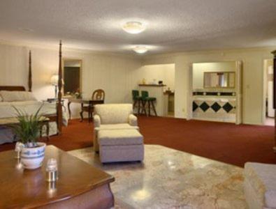 Merced Inn & Suites Zewnętrze zdjęcie